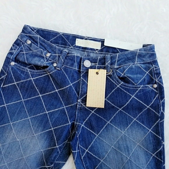 Almost Famous Stitch Pattern Jeans - Picture 3 of 11